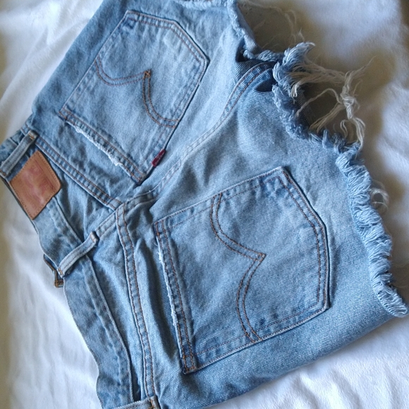 LEVI'S : BUTTON FLY JEAN SHORTS: SIZE 29 - Picture 7 of 7